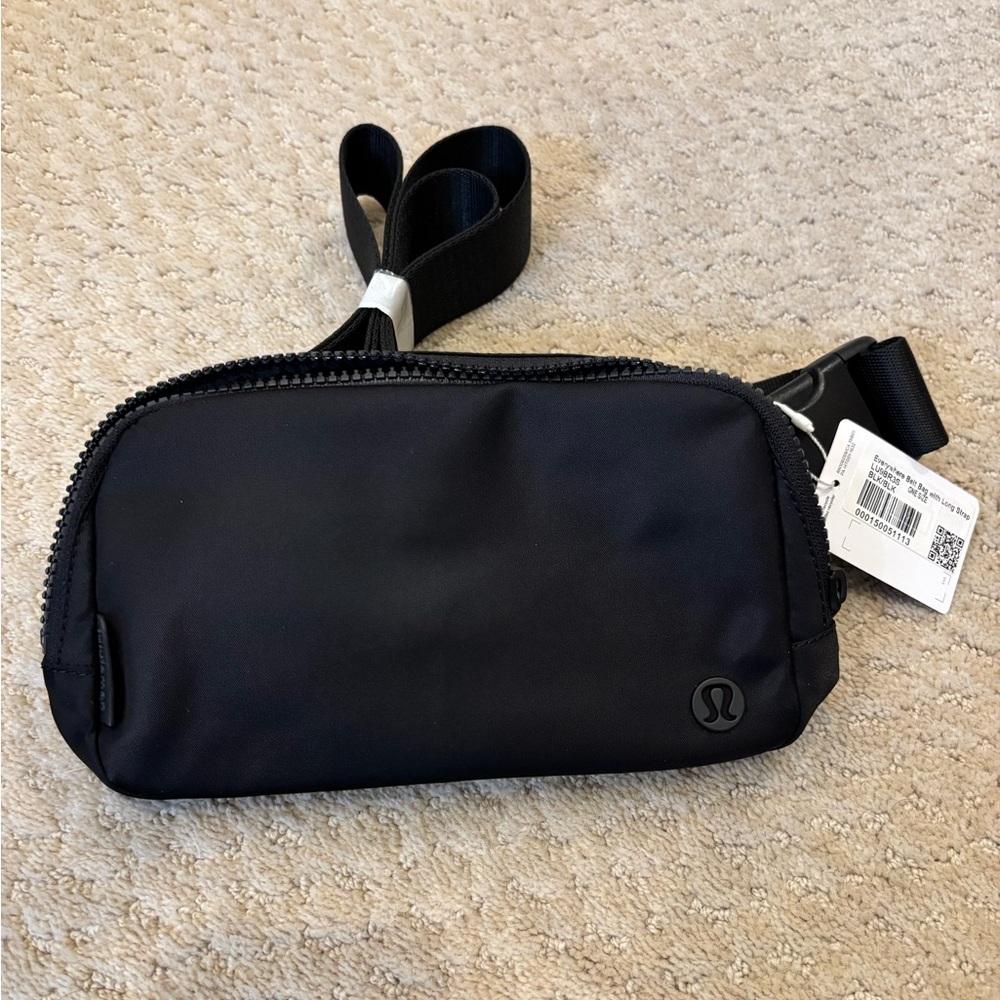 Nwt blavk lululemon everywhere belt bag with xl strap